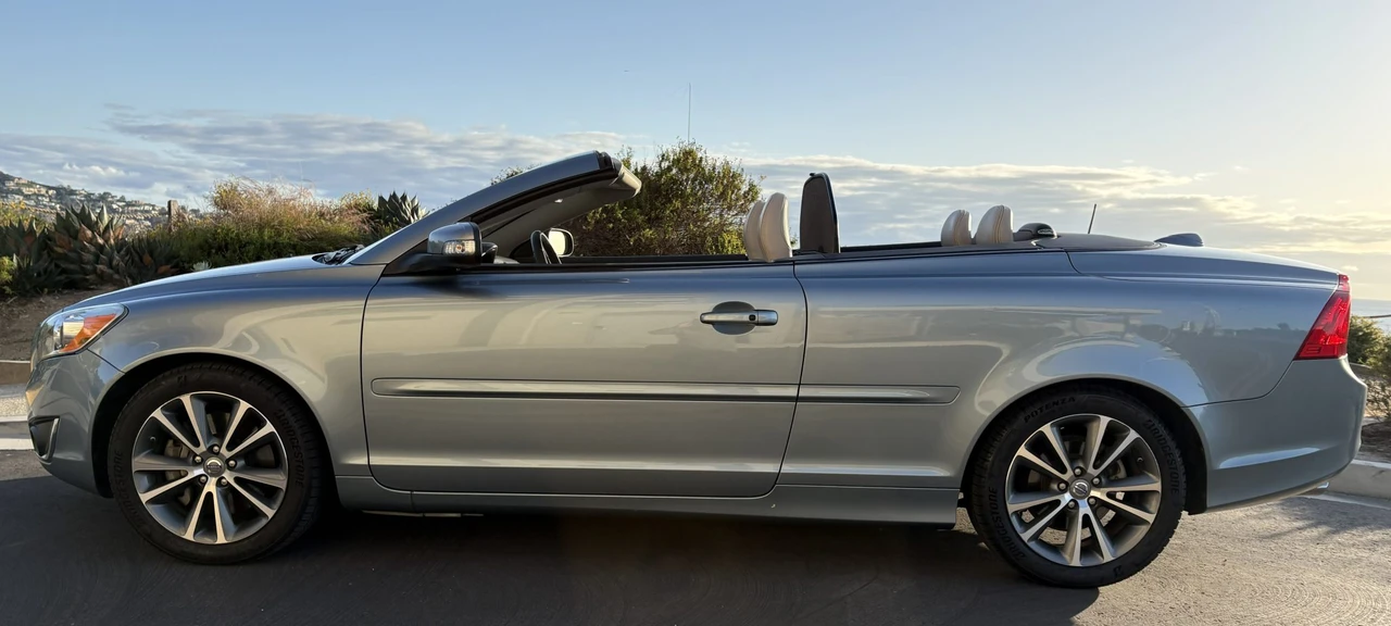 2013 Volvo C70 2nd Gen - Image 3 of 31