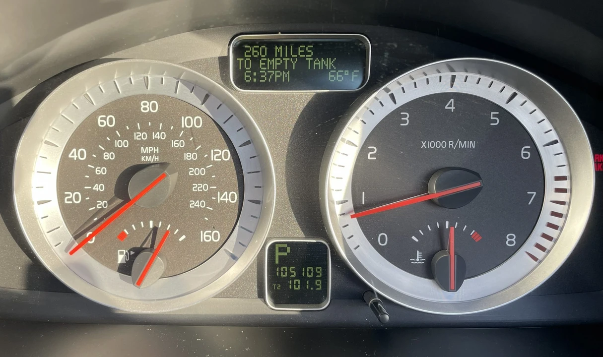 2013 Volvo C70 2nd Gen - Image 30 of 31