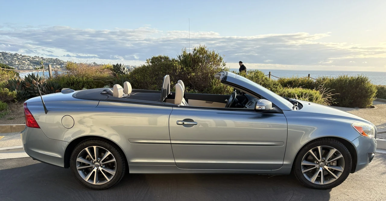 2013 Volvo C70 2nd Gen - Image 7 of 31