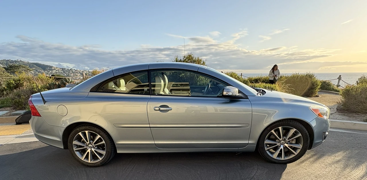 2013 Volvo C70 2nd Gen - Image 15 of 31