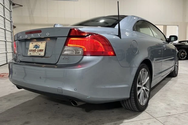 2013 Volvo C70 2nd Gen - Image 2 of 7
