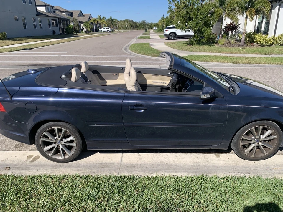 2013 Volvo C70 2nd Gen - Image 11 of 21