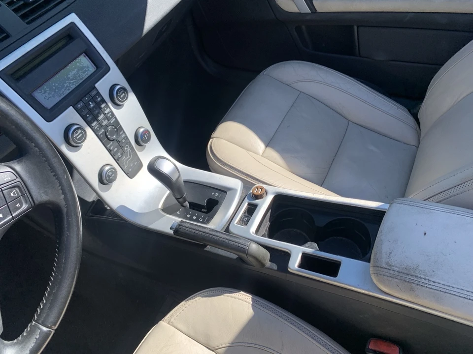 2013 Volvo C70 2nd Gen - Image 18 of 21