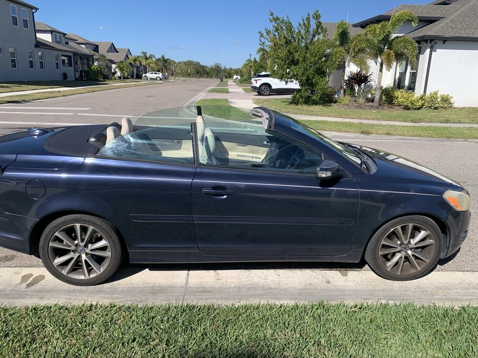 2013 Volvo C70 2nd Gen - Image 8 of 21