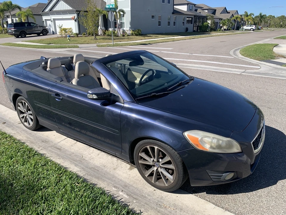2013 Volvo C70 2nd Gen - Image 12 of 21