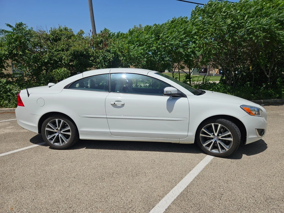 2013 Volvo C70 2nd Gen - Image 4 of 14