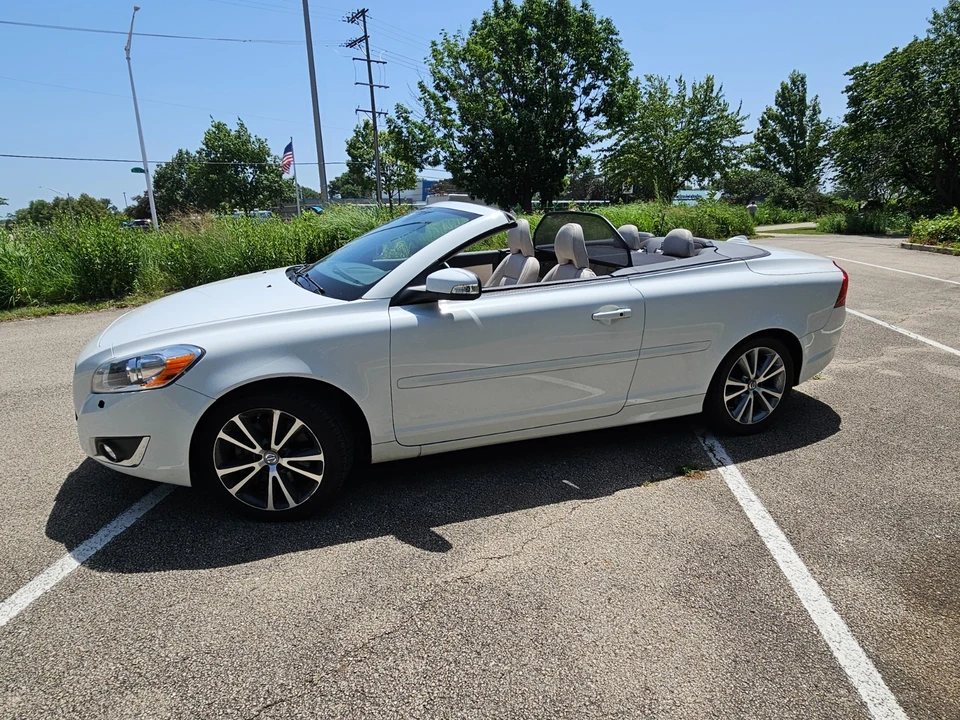 2013 Volvo C70 2nd Gen - Image 7 of 14