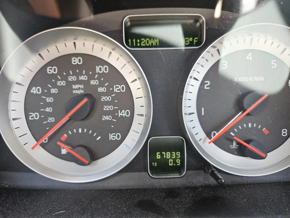 2013 Volvo C70 2nd Gen - Image 6 of 14