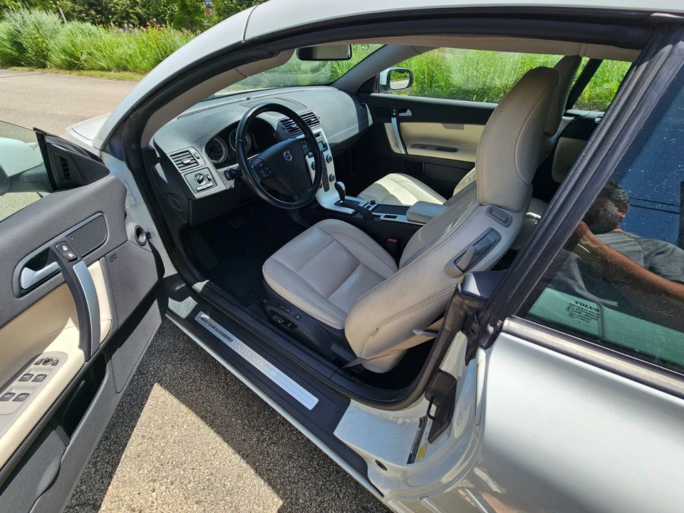 2013 Volvo C70 2nd Gen - Image 5 of 14
