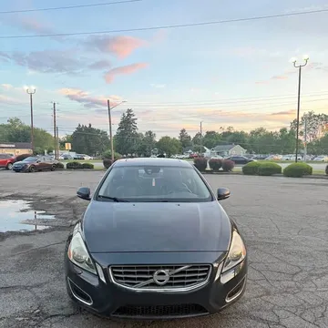 2013 Volvo S40 T5 Sedan 4D