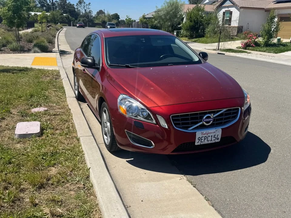 2013 Volvo S60 2nd Gen - Image 2 of 9