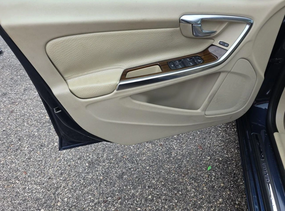 2013 Volvo S60 2nd Gen - Image 10 of 12