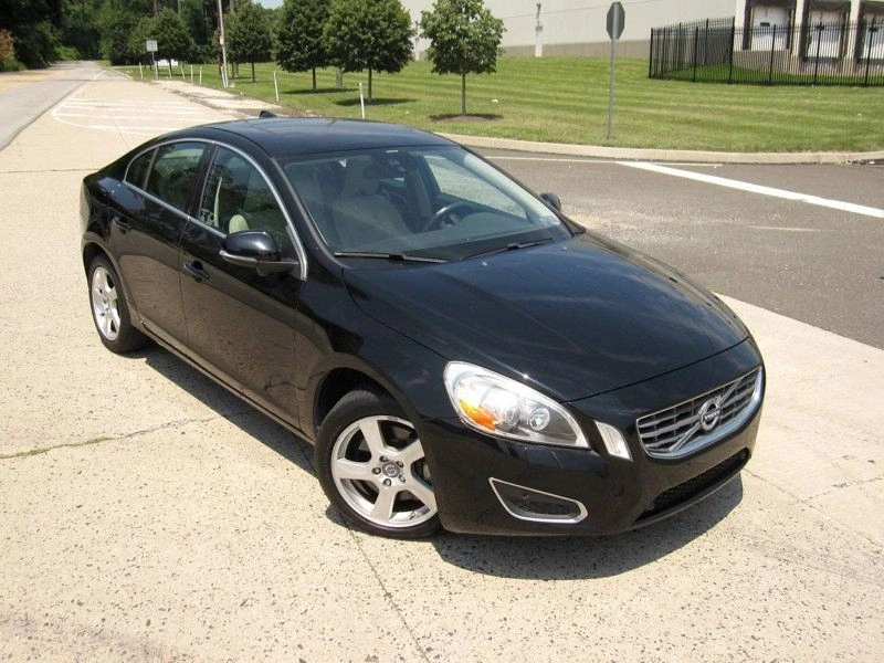 2013 Volvo S60 2nd Gen - Image 2 of 12