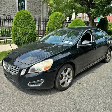 2013 Volvo S60 T5 Cross Country Platinum Sedan 4D