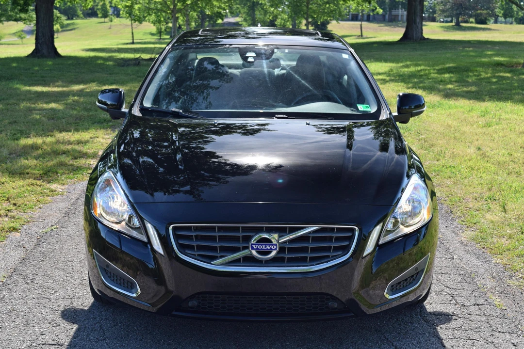 2013 Volvo S60 2nd Gen - Image 2 of 31