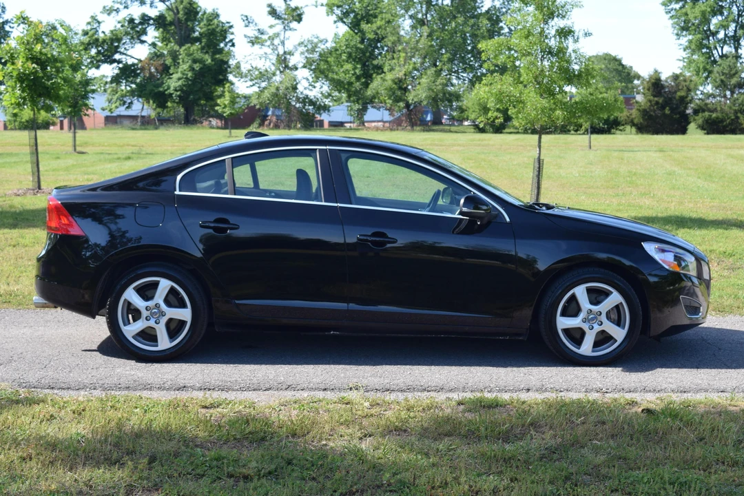 2013 Volvo S60 2nd Gen - Image 3 of 31