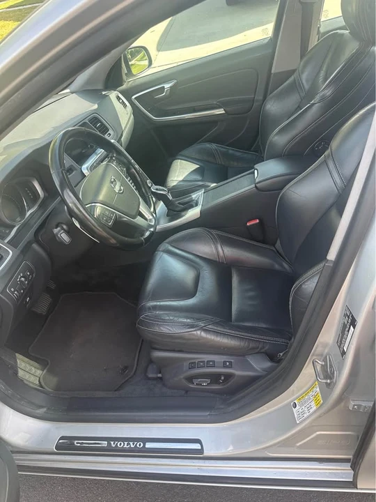 2013 Volvo S60 2nd Gen - Image 8 of 10