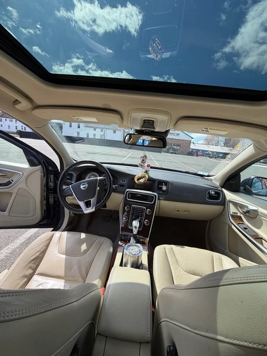 2013 Volvo S60 2nd Gen - Image 10 of 13