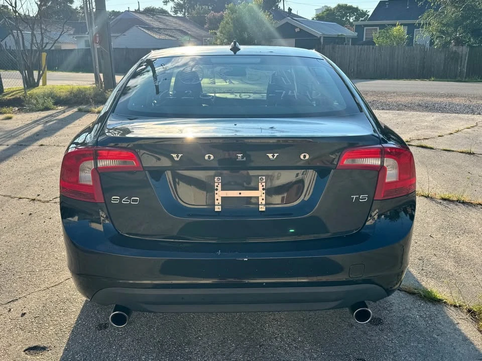 2013 Volvo S60 2nd Gen - Image 3 of 4
