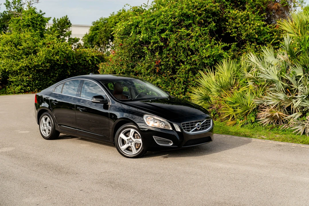 2013 Volvo S60 2nd Gen - Image 5 of 31