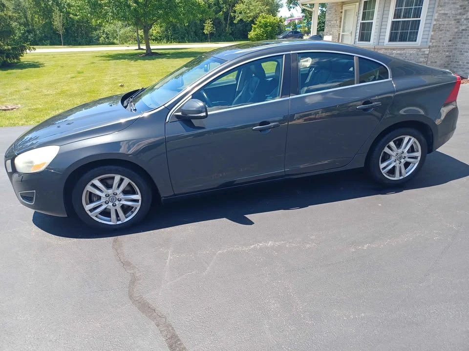 2013 Volvo S60 2nd Gen - Image 4 of 9