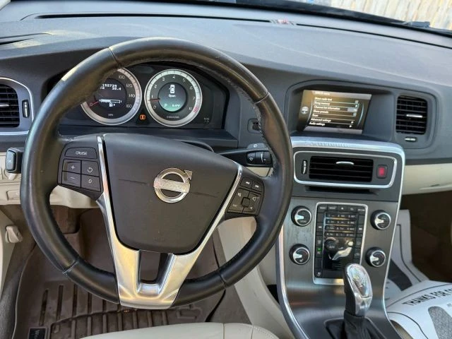 2013 Volvo S60 2nd Gen - Image 11 of 18