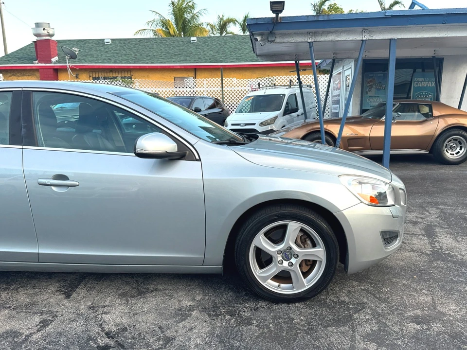 2013 Volvo S60 2nd Gen - Image 14 of 21