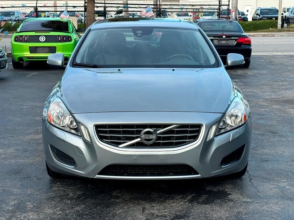 2013 Volvo S60 2nd Gen - Image 9 of 12