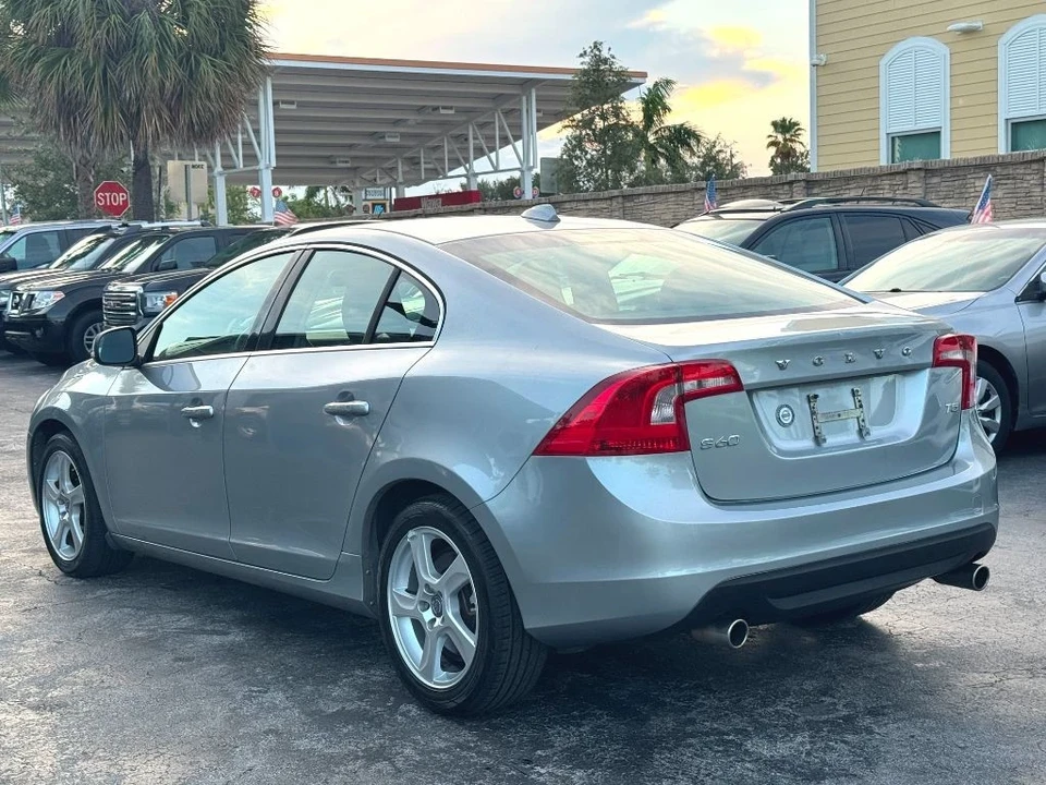 2013 Volvo S60 2nd Gen - Image 17 of 21