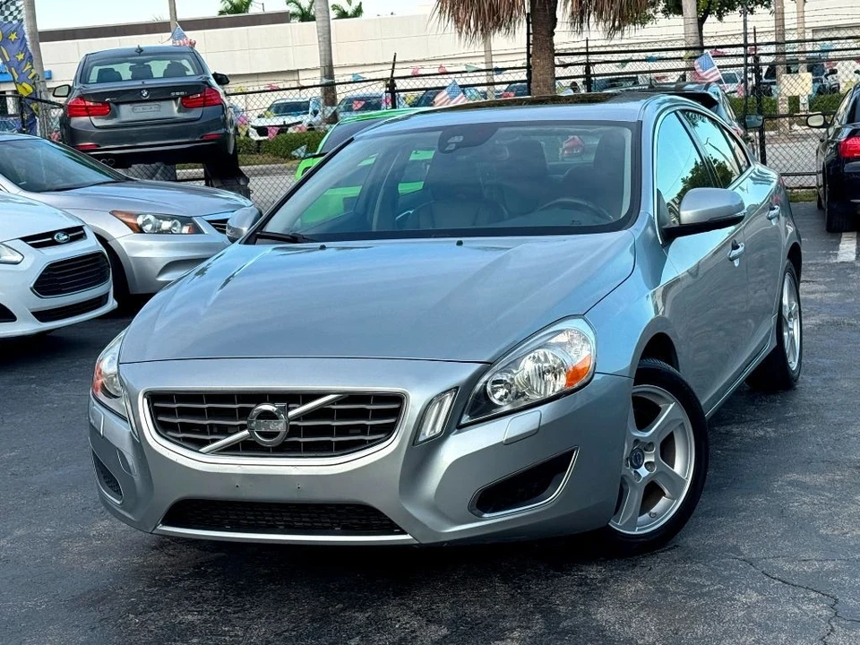 2013 Volvo S60 2nd Gen - Image 5 of 12