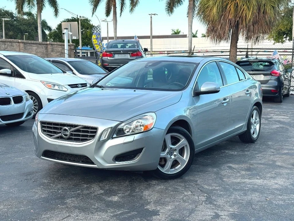 2013 Volvo S60 2nd Gen - Image 2 of 12