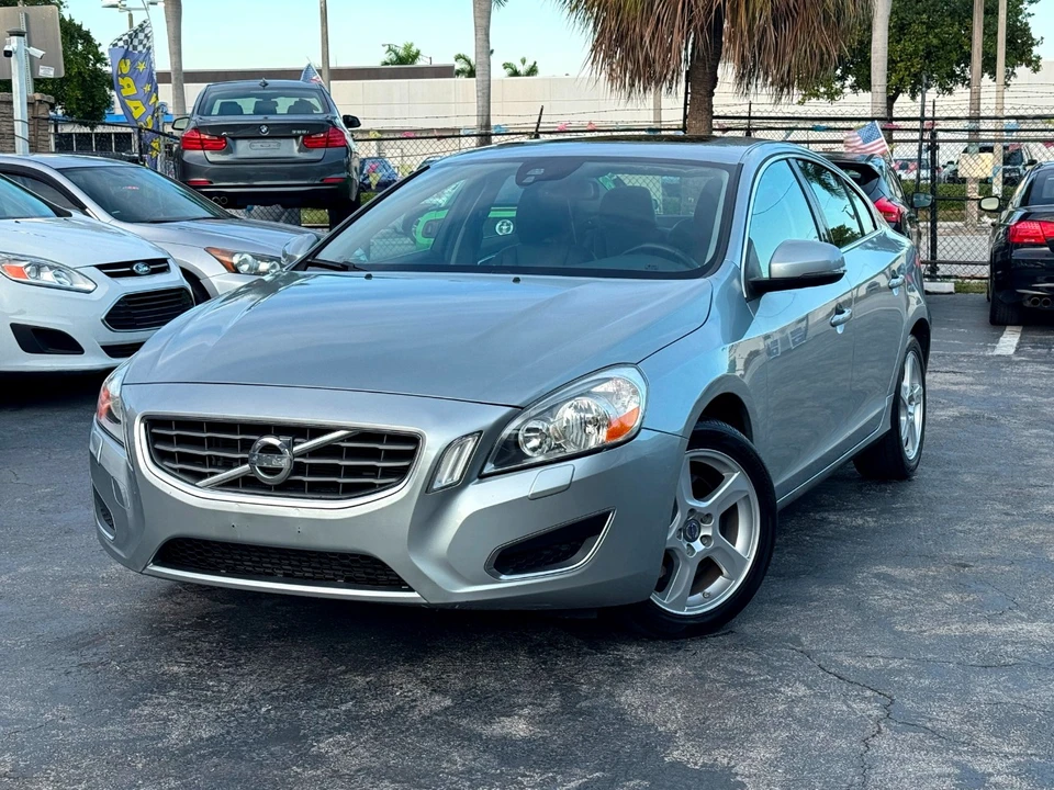 2013 Volvo S60 2nd Gen - Image 3 of 12