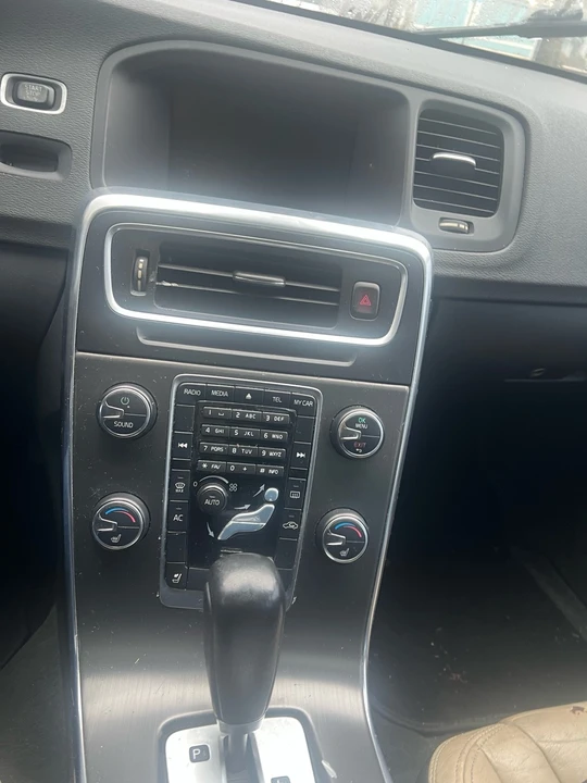 2013 Volvo S60 2nd Gen - Image 7 of 9