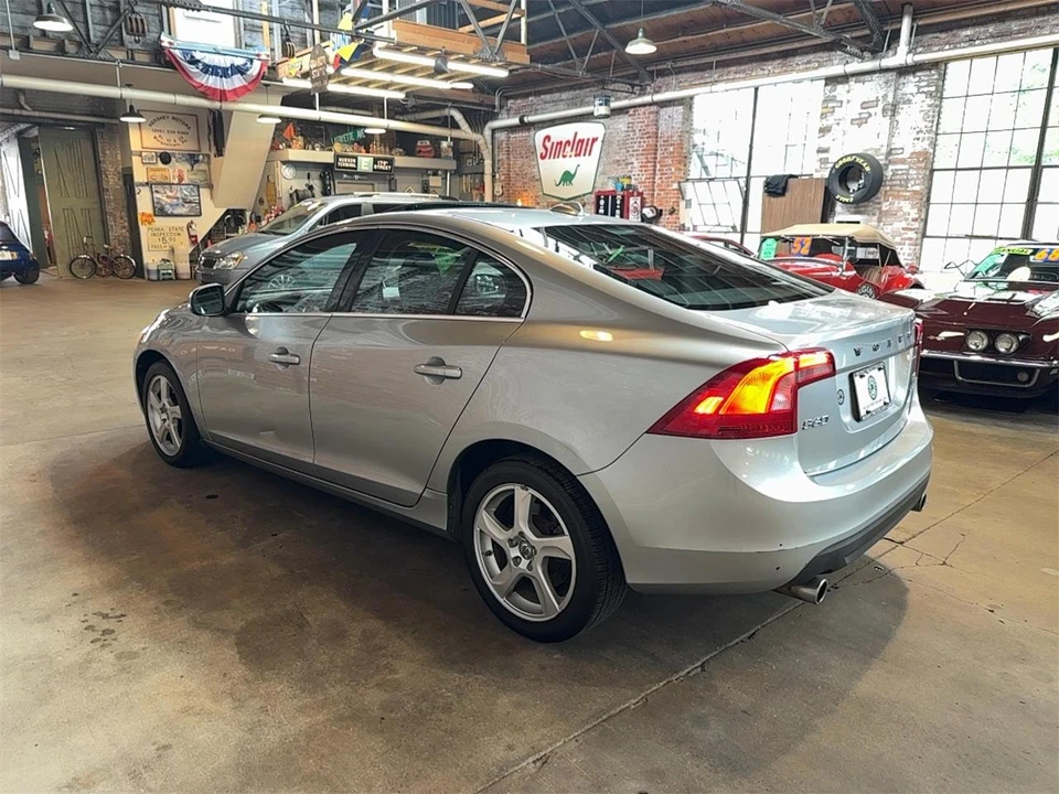 2013 Volvo S60 2nd Gen - Image 6 of 31
