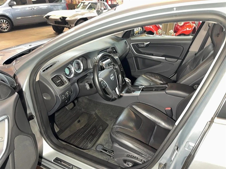 2013 Volvo S60 2nd Gen - Image 12 of 31