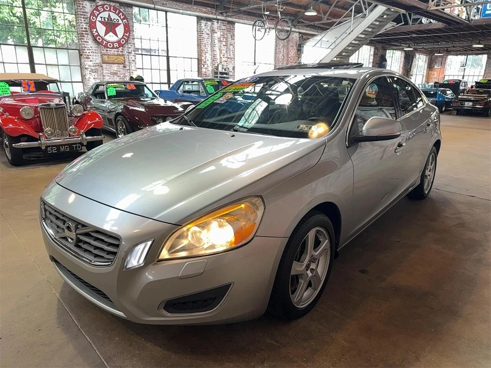 2013 Volvo S60 2nd Gen - Image 5 of 31