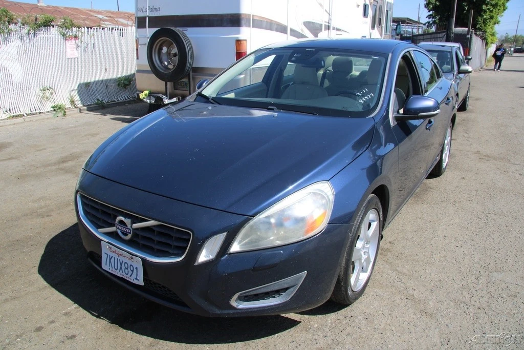 2013 Volvo S60 2nd Gen - Image 2 of 21