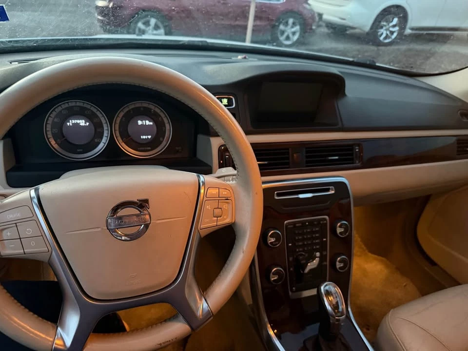 2013 Volvo S80 2nd Gen - Image 15 of 20