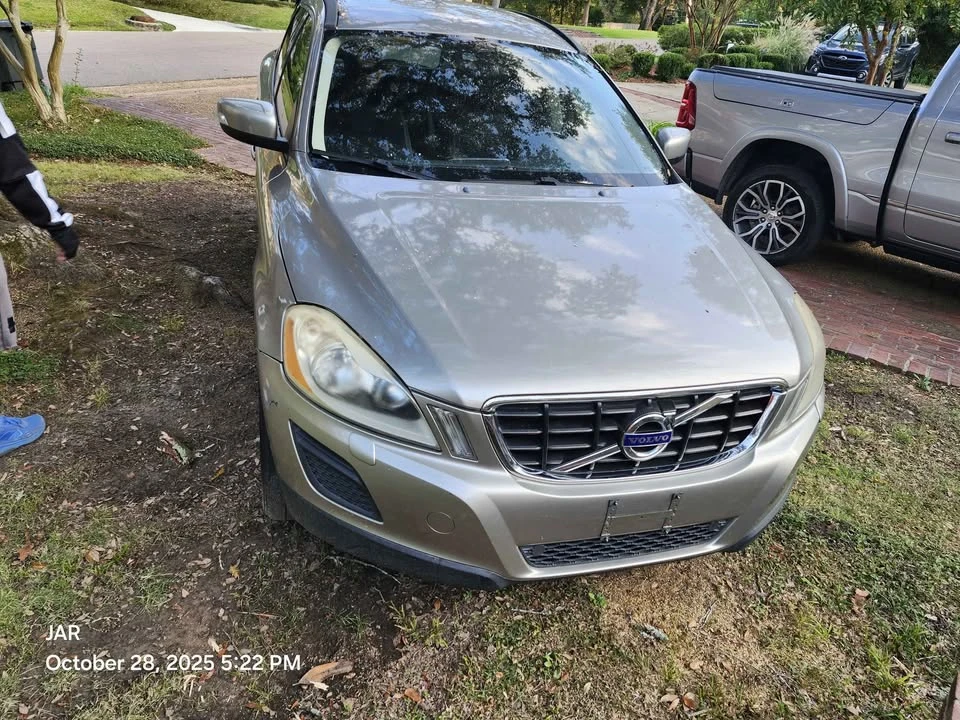 2013 Volvo XC60 1st Gen - Image 9 of 10