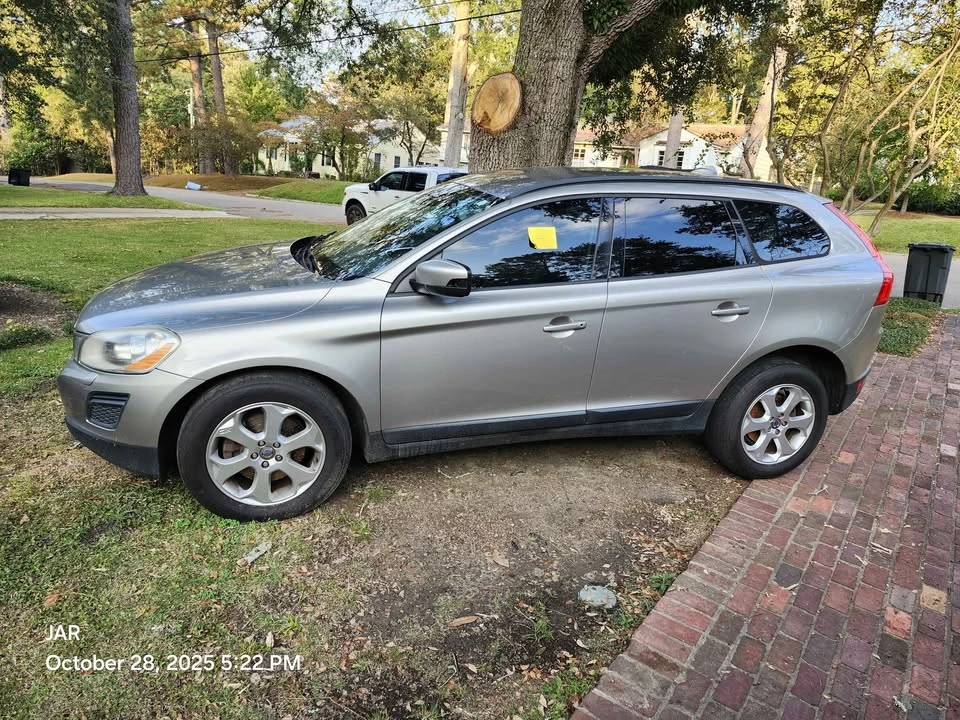 2013 Volvo XC60 1st Gen - Image 10 of 10