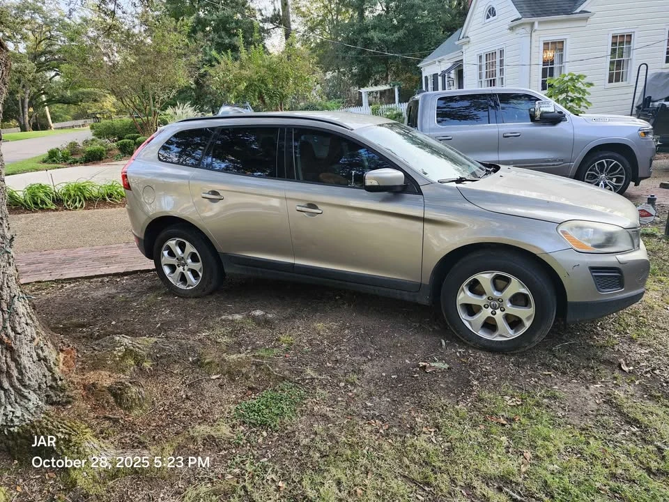 2013 Volvo XC60 1st Gen - Image 7 of 10