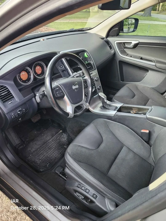 2013 Volvo XC60 1st Gen - Image 5 of 10