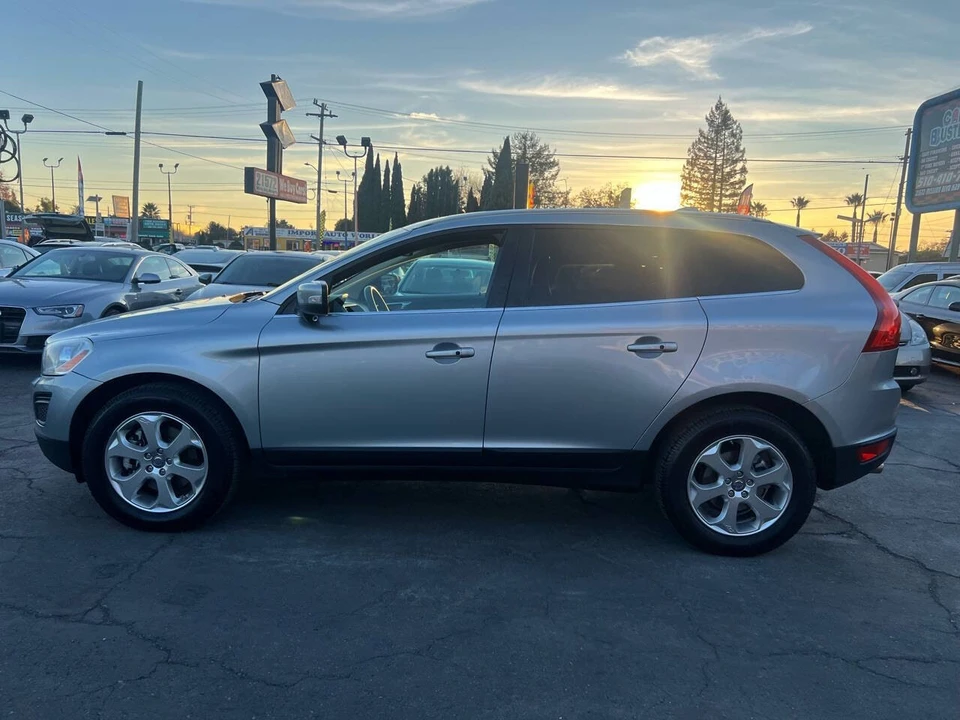 2013 Volvo XC60 1st Gen - Image 3 of 17