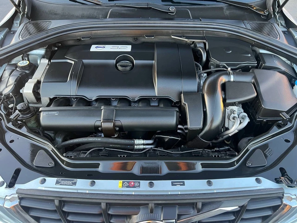 2013 Volvo XC60 1st Gen - Image 15 of 17
