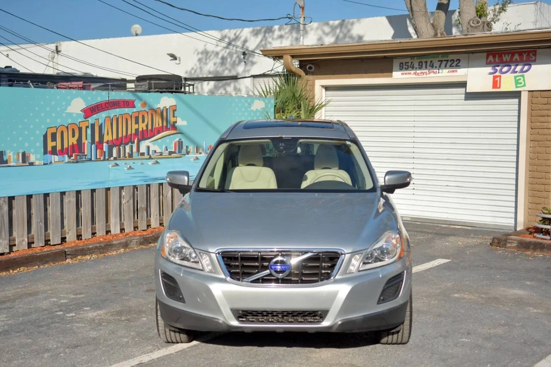 2013 Volvo XC60 1st Gen - Image 3 of 12