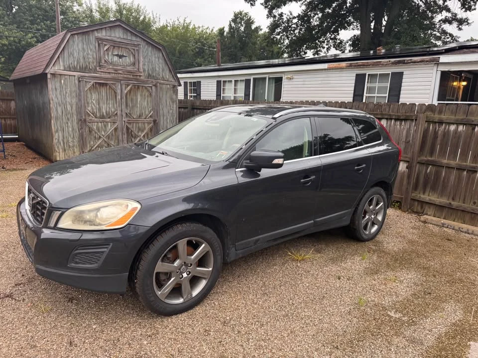 2013 Volvo XC60 1st Gen - Image 2 of 20