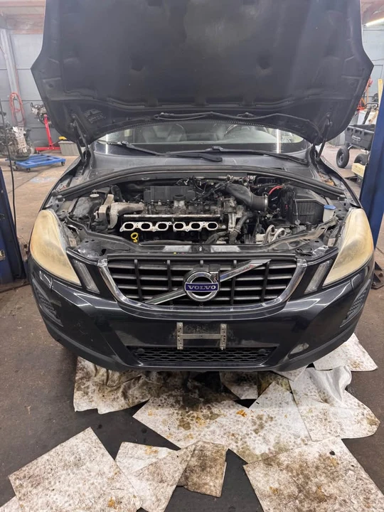 2013 Volvo XC60 1st Gen - Image 17 of 20