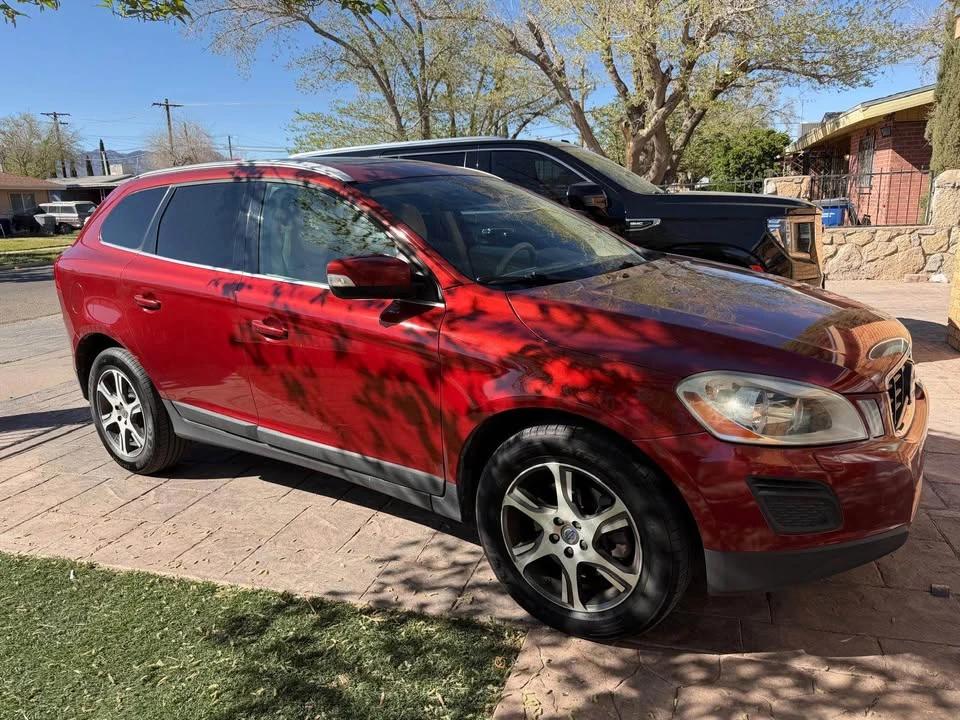 2013 Volvo XC60 1st Gen - Image 2 of 9