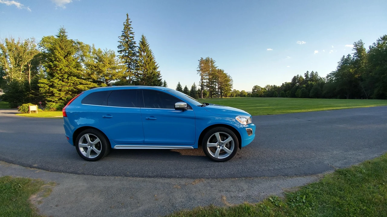 2013 Volvo XC60 1st Gen - Image 17 of 31