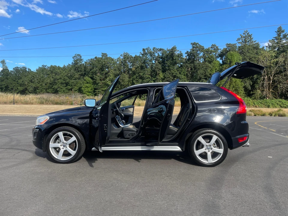 2013 Volvo XC60 1st Gen - Image 11 of 31